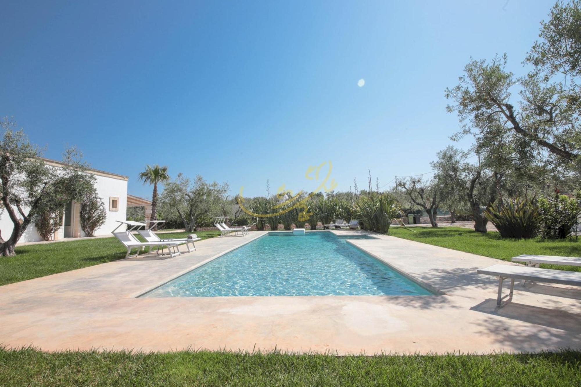 Td Dimora Del Giglio With Organic Garden With Pool Villa Ostuni Ngoại thất bức ảnh