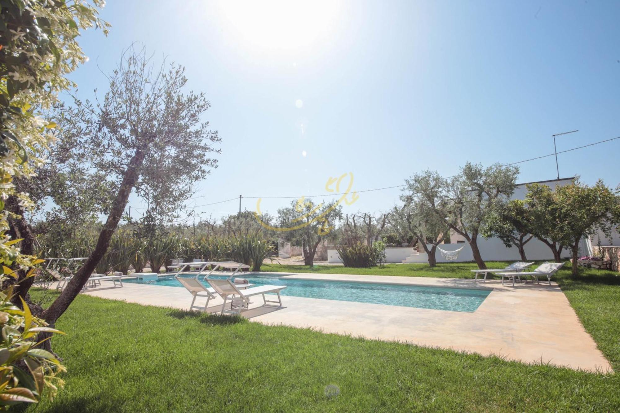 Td Dimora Del Giglio With Organic Garden With Pool Villa Ostuni Ngoại thất bức ảnh