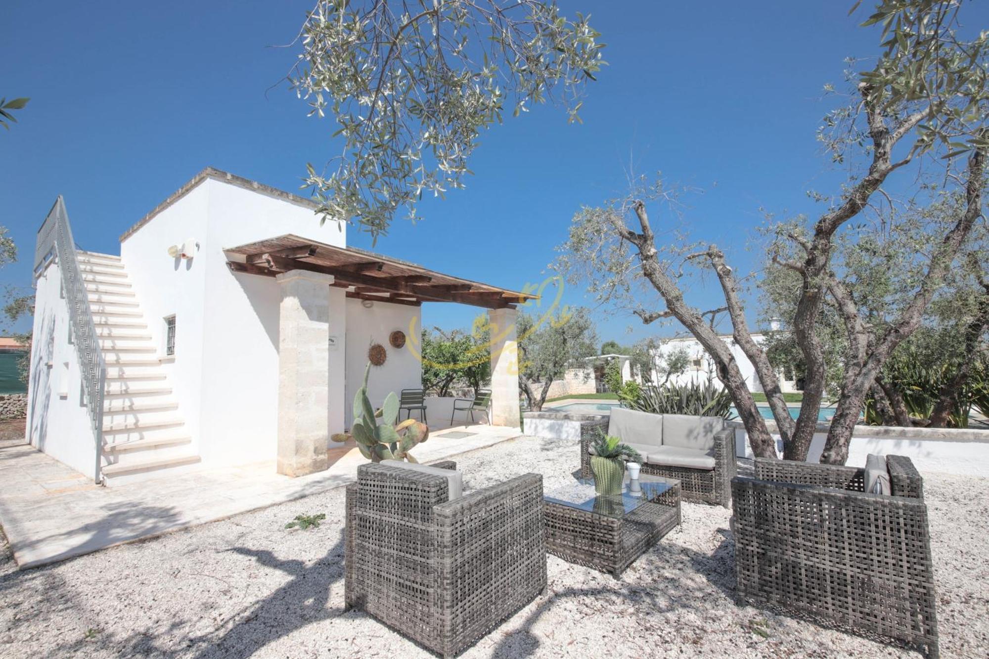 Td Dimora Del Giglio With Organic Garden With Pool Villa Ostuni Ngoại thất bức ảnh