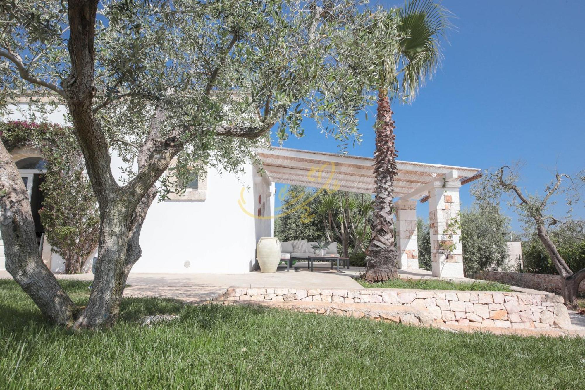Td Dimora Del Giglio With Organic Garden With Pool Villa Ostuni Ngoại thất bức ảnh